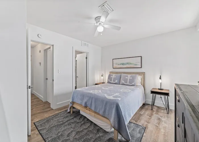 Gulfside Townhomes 9 *